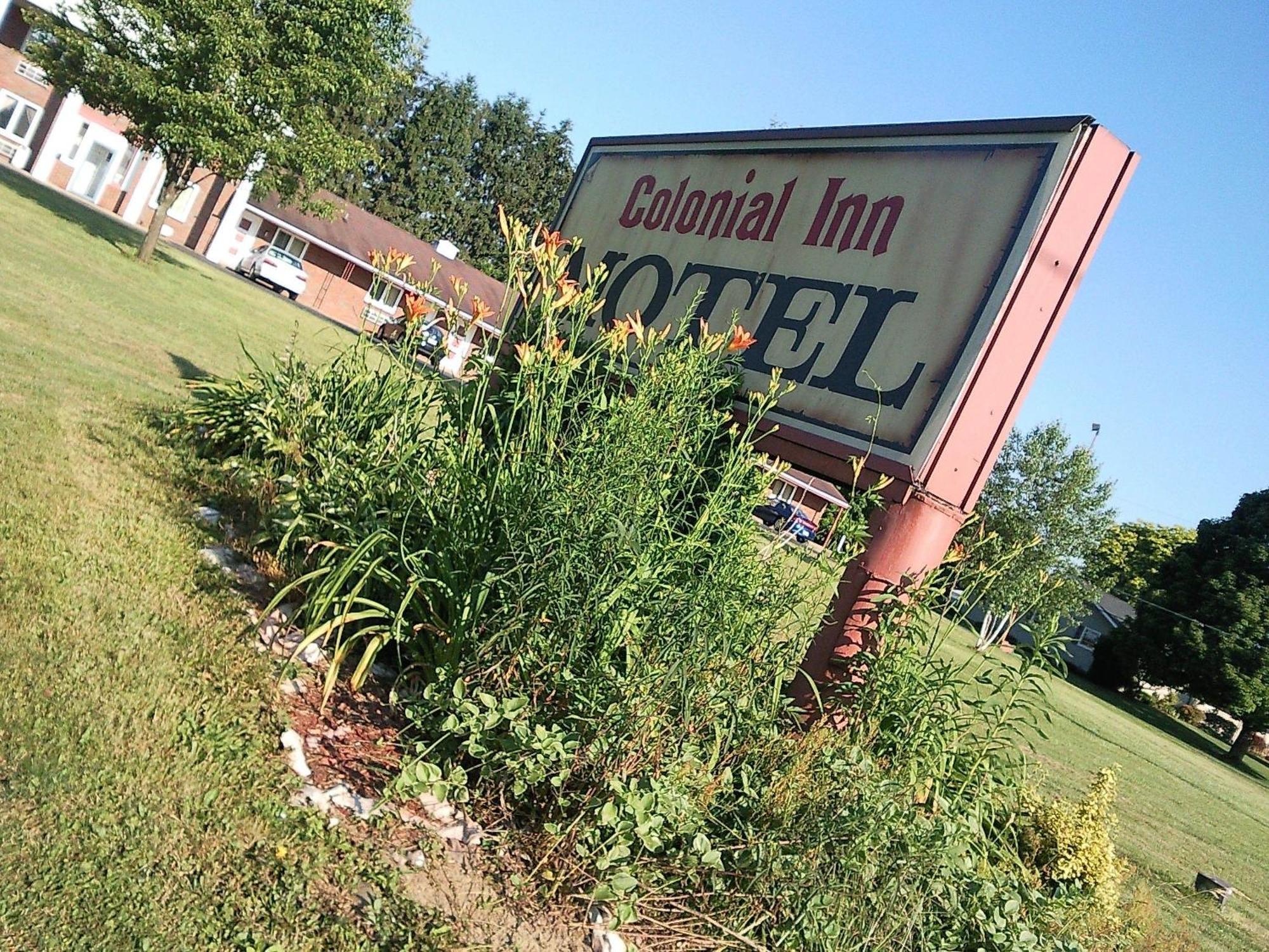 Colonial Inn Mercer-Grove City Екстер'єр фото